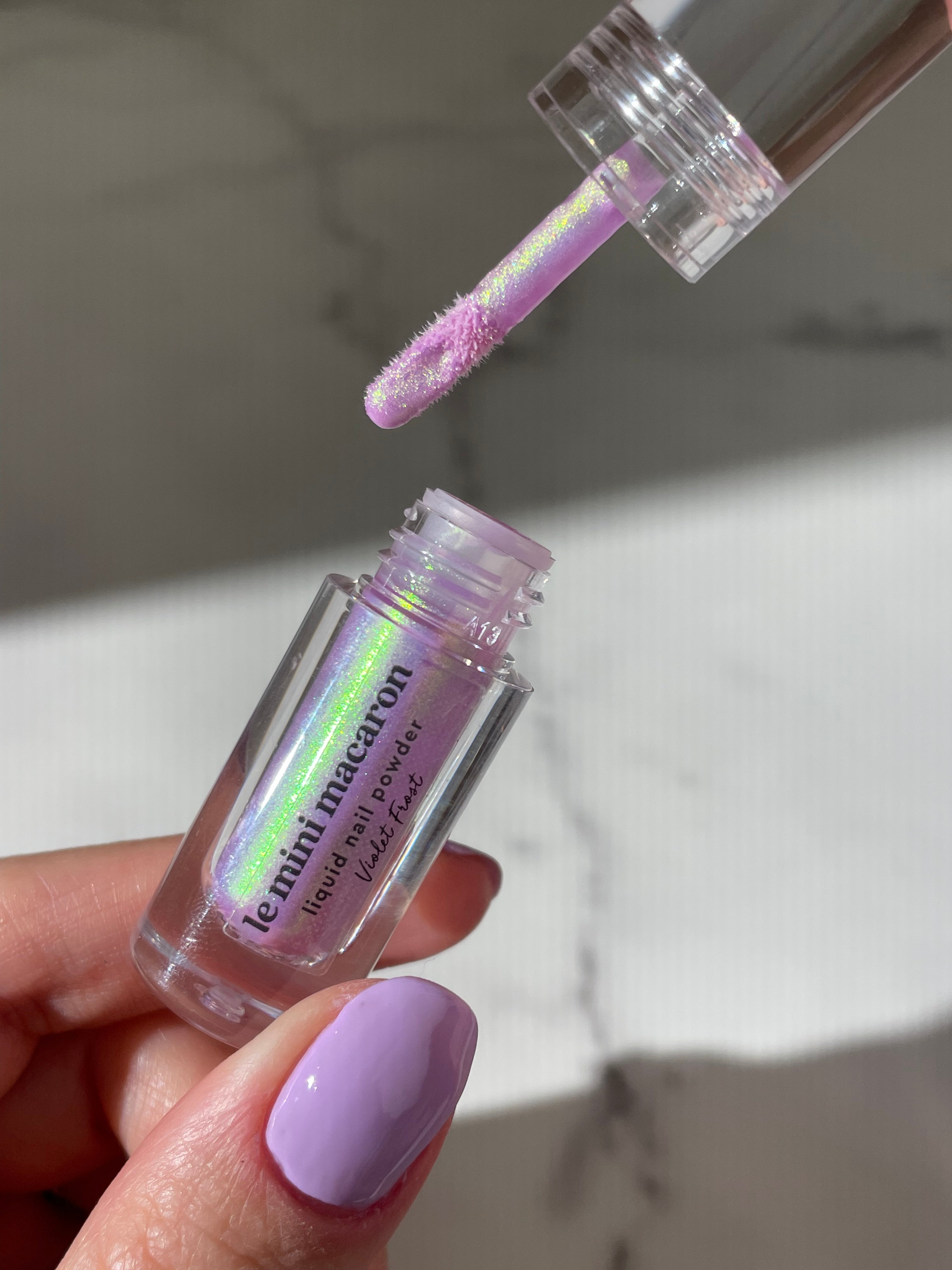 Violet Frost - Liquid Nail Powder - Le Mini Macaron