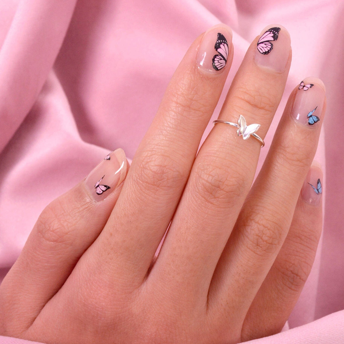 Breezy Blossom Nails