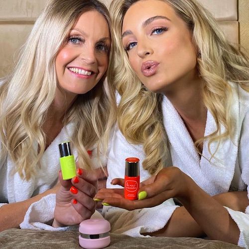 Become An LMM Ambassador! - Le Mini Macaron Europe