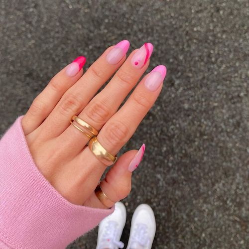 Creator of the Month! - Le Mini Macaron Europe