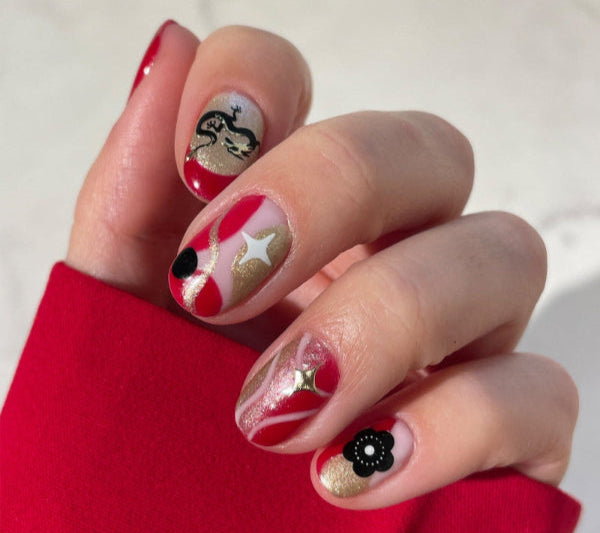 Dragon Queen - Mini Nail Stickers - Le Mini Macaron