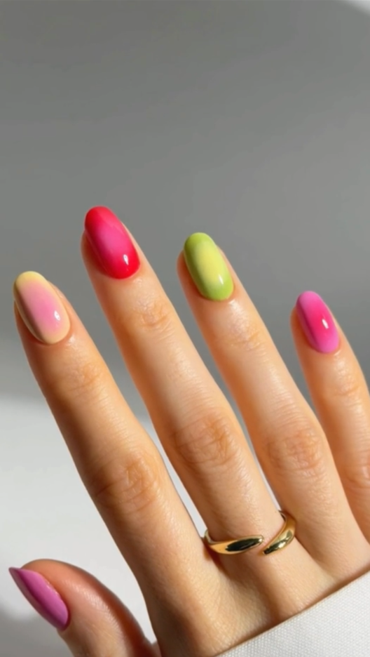 Le Sweet Aura Nails
