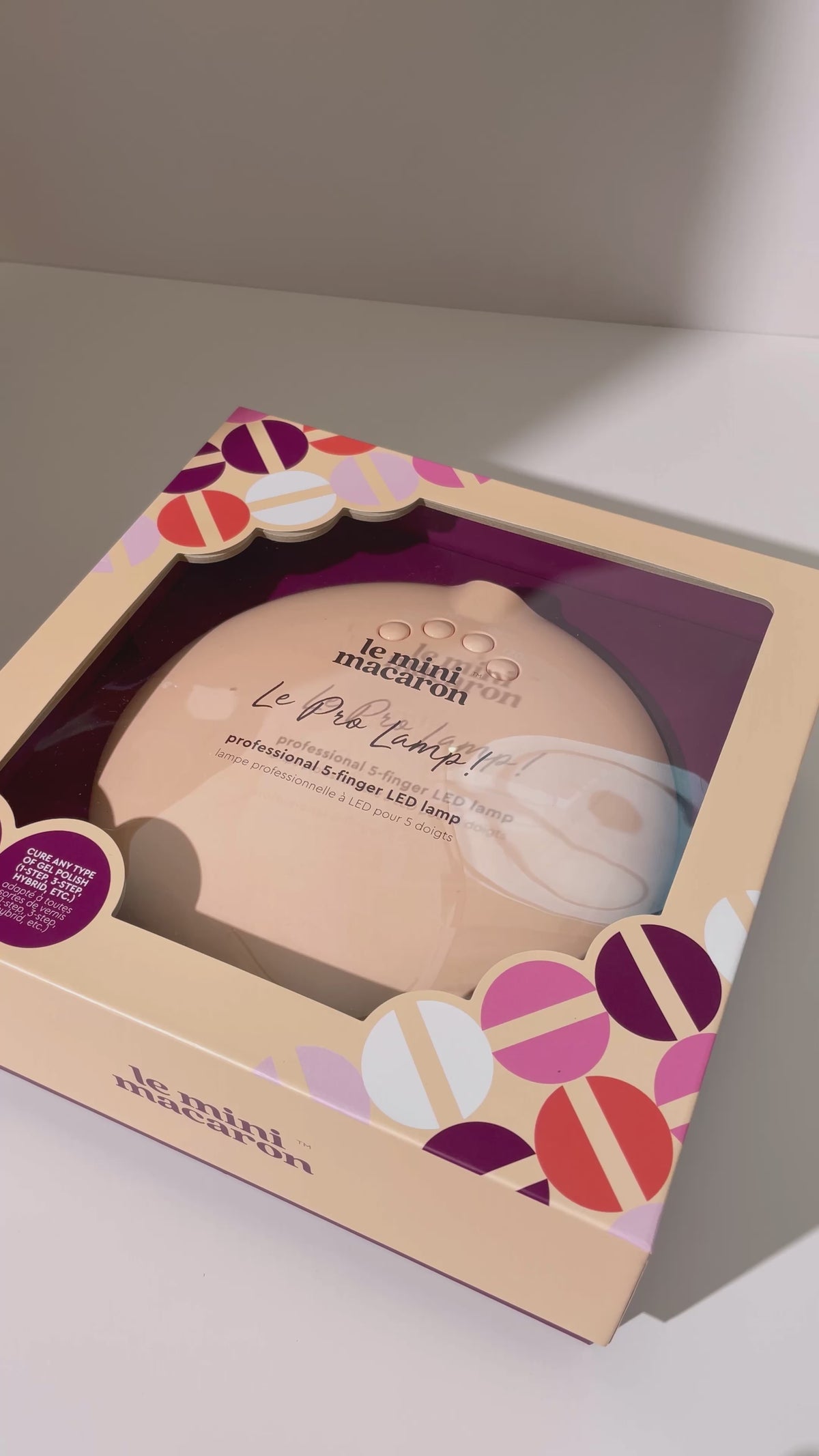 Video unboxing the Le Pro Lamp by Le Mini Macaron and doing the manicure with Cassis Gel Polish.