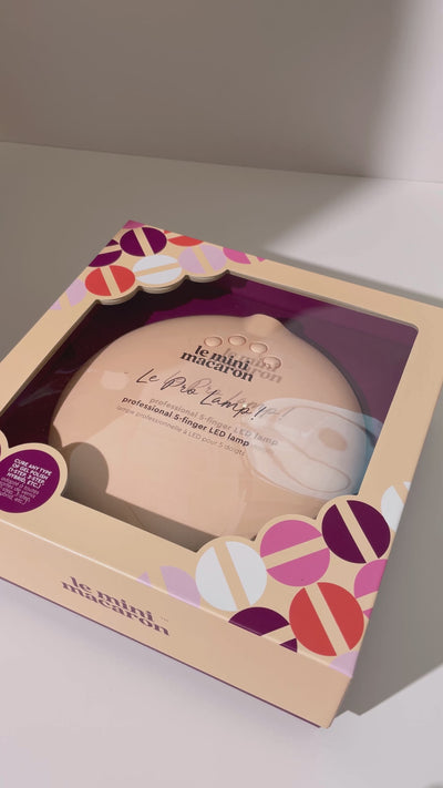 Video unboxing the Le Pro Lamp by Le Mini Macaron and doing the manicure with Cassis Gel Polish.